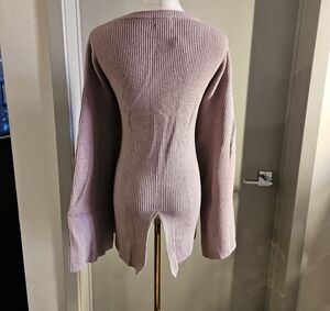 Elegant Ribbed Sweater - Light Purple